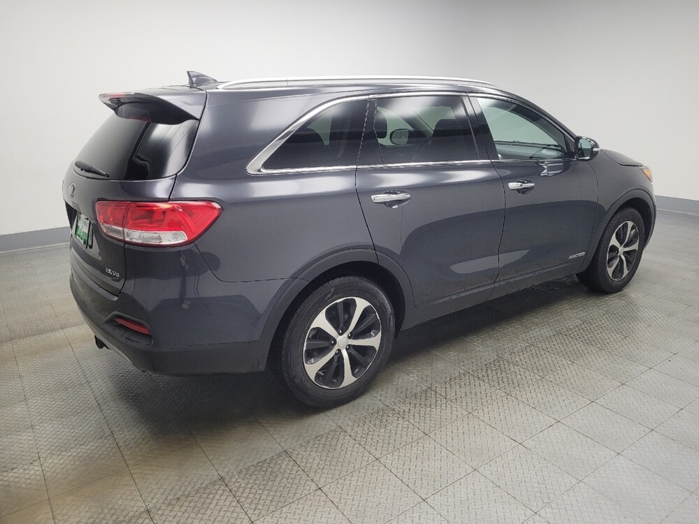 2017 Kia Sorento in Highland, IN 46322 - 18096390 10