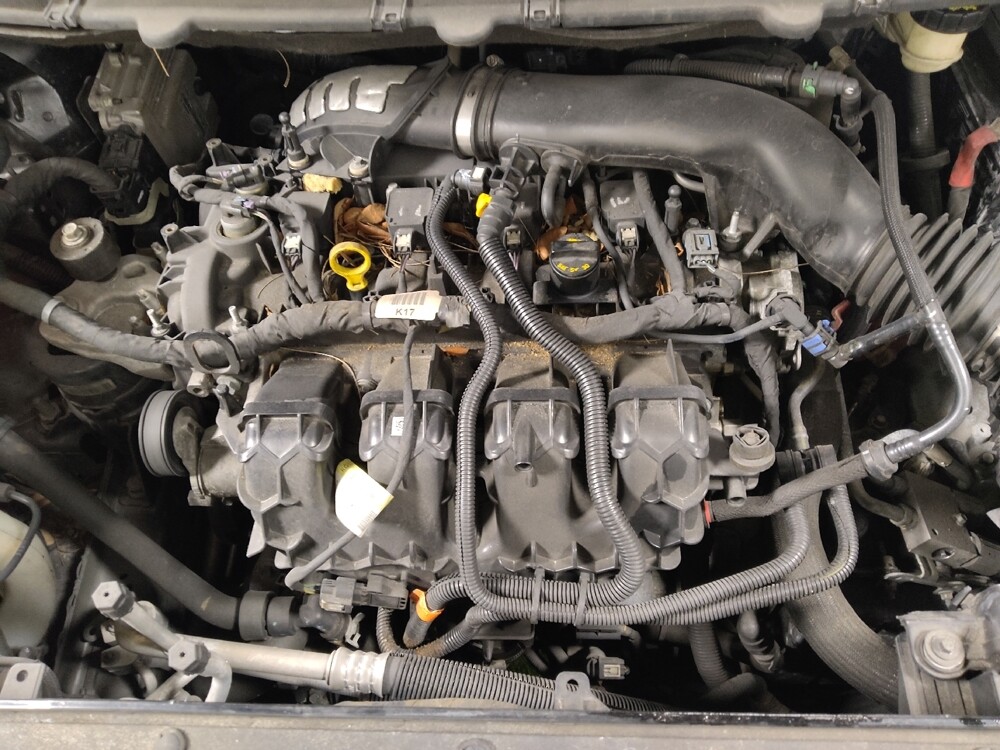 2017 Ford Edge in Marietta, GA 30062 - 18096392 30