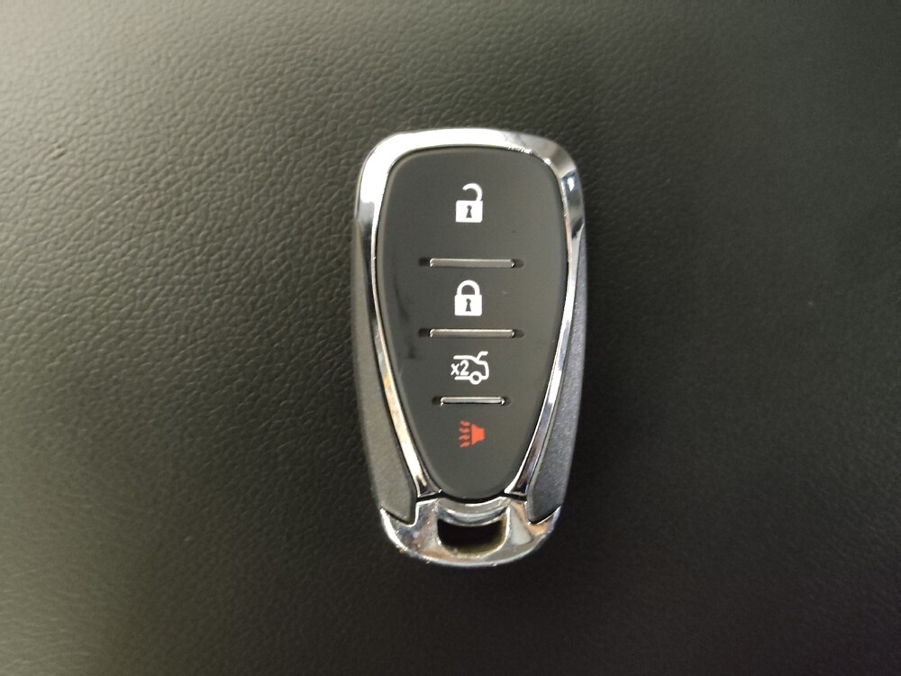 2017 Chevrolet Malibu in Marietta, GA 30062 - 18096394 32