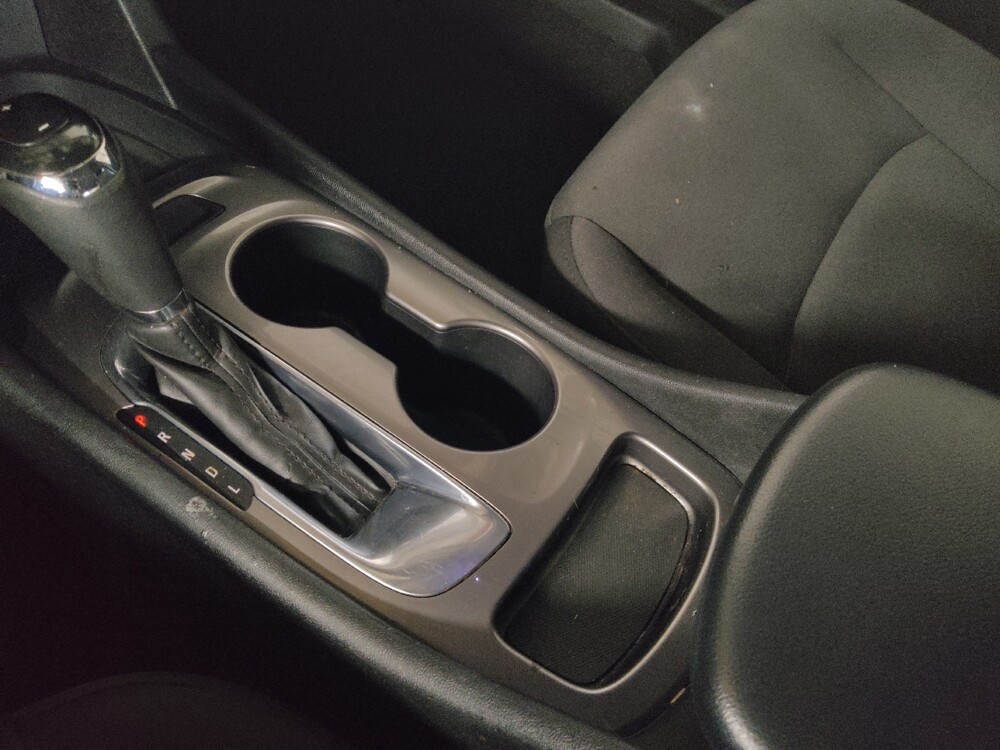 2017 Chevrolet Malibu in Marietta, GA 30062 - 18096394 26