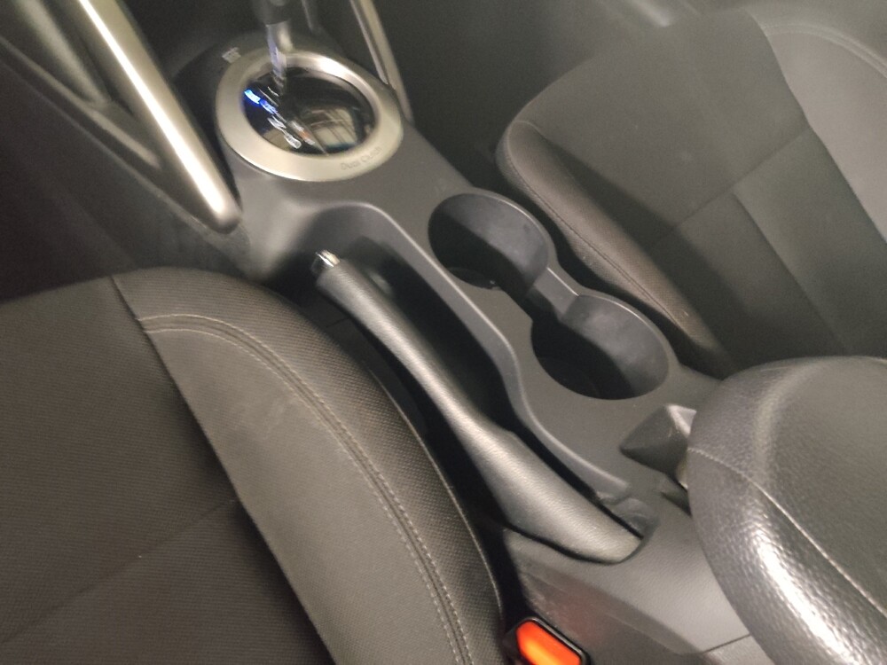 2017 Hyundai Veloster in Knoxville, TN 37923 - 18096404 26