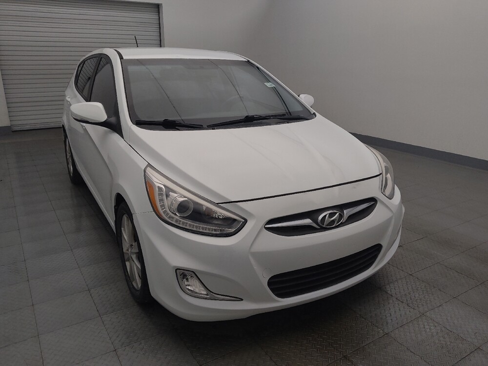 2014 Hyundai Accent in Houston, TX 77074 - 18096407 14