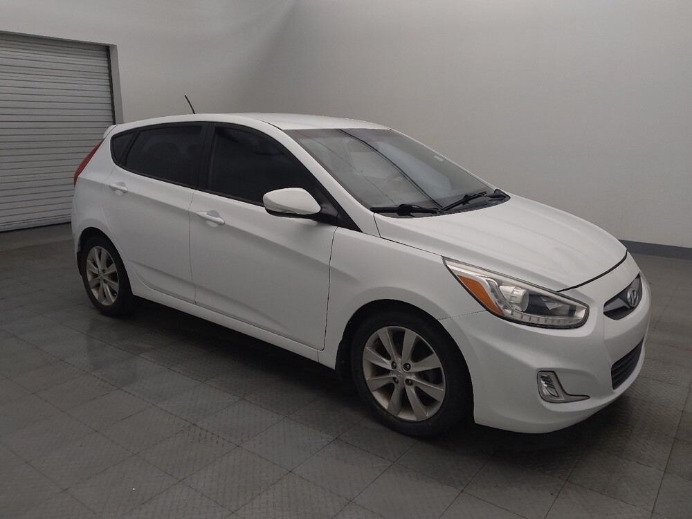 2014 Hyundai Accent in Houston, TX 77074 - 18096407 11