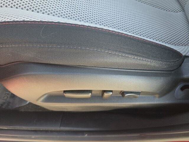 2011 Chevrolet Equinox in Mesa, AZ 85212 - 18096408 16