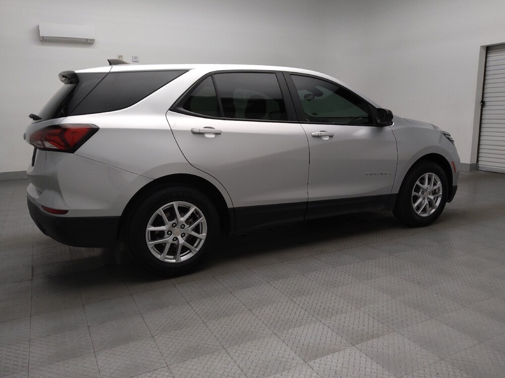 2022 Chevrolet Equinox in Plano, TX 75074 - 18096409 10