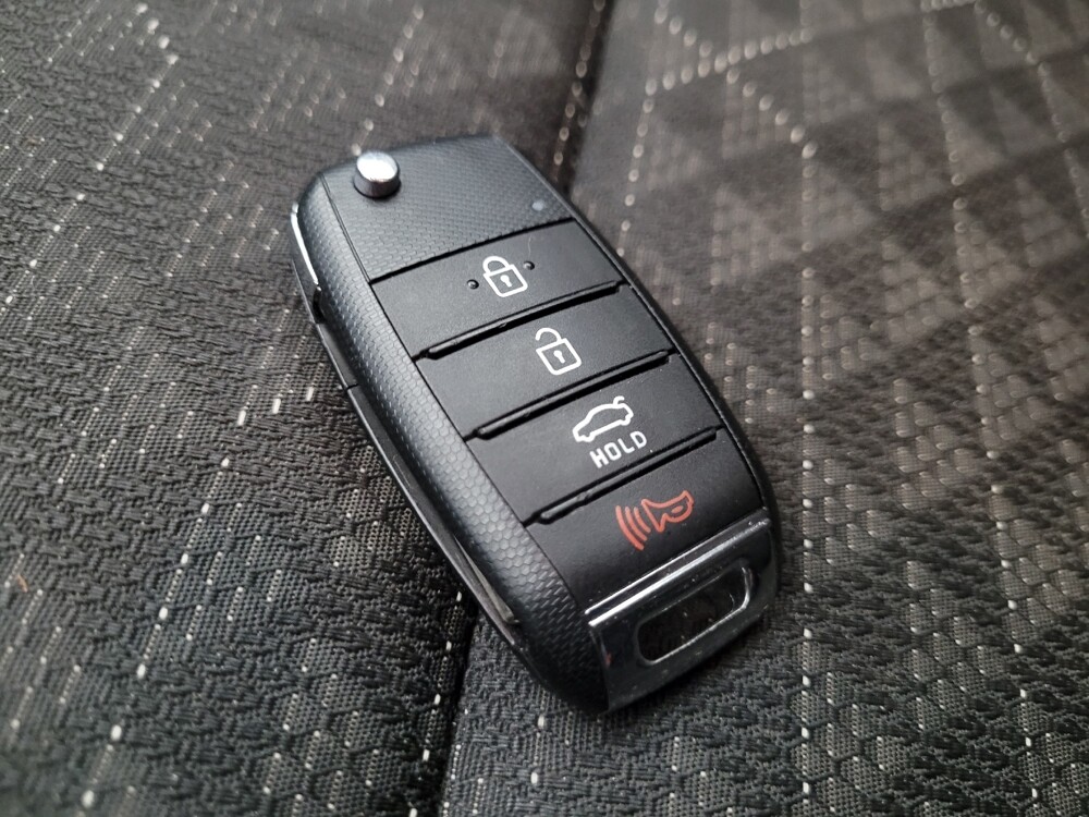 2018 Kia Rio in Phoenix, AZ 85015 - 18096416 32