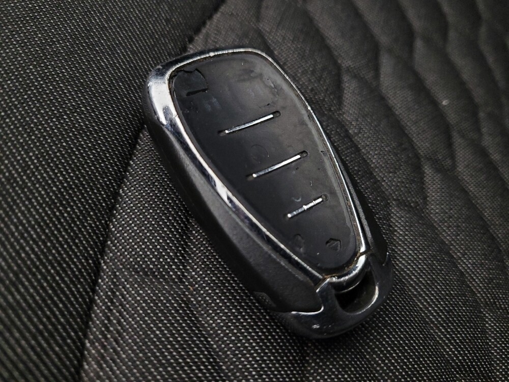 2019 Chevrolet Equinox in Phoenix, AZ 85015 - 18096420 32