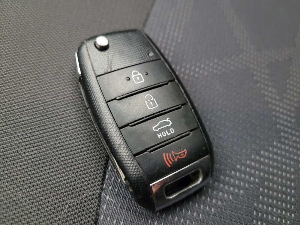 2016 Kia Rio in Glendale, AZ 85301 - 18096421 32