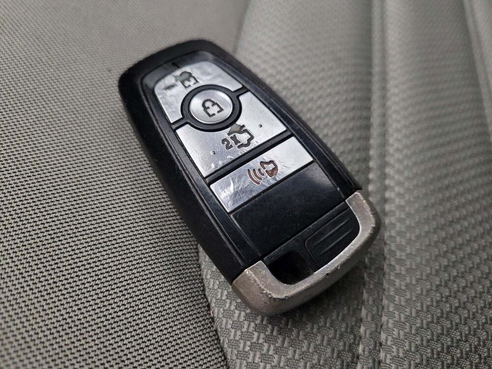 2018 Ford Fusion in Tucson, AZ 85705 - 18096422 32