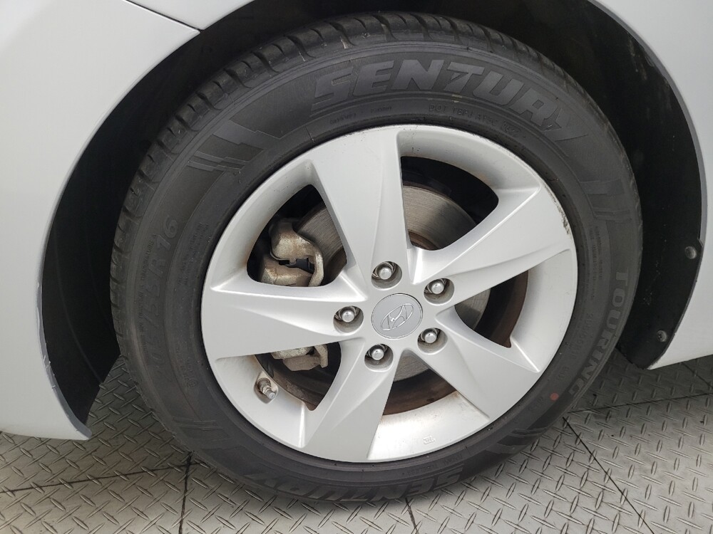 2013 Hyundai Elantra in Tucson, AZ 85705 - 18096424 31