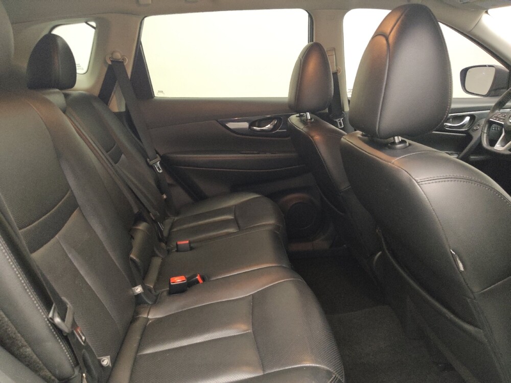 2019 Nissan Rogue in Lombard, IL 60148 - 18096426 19