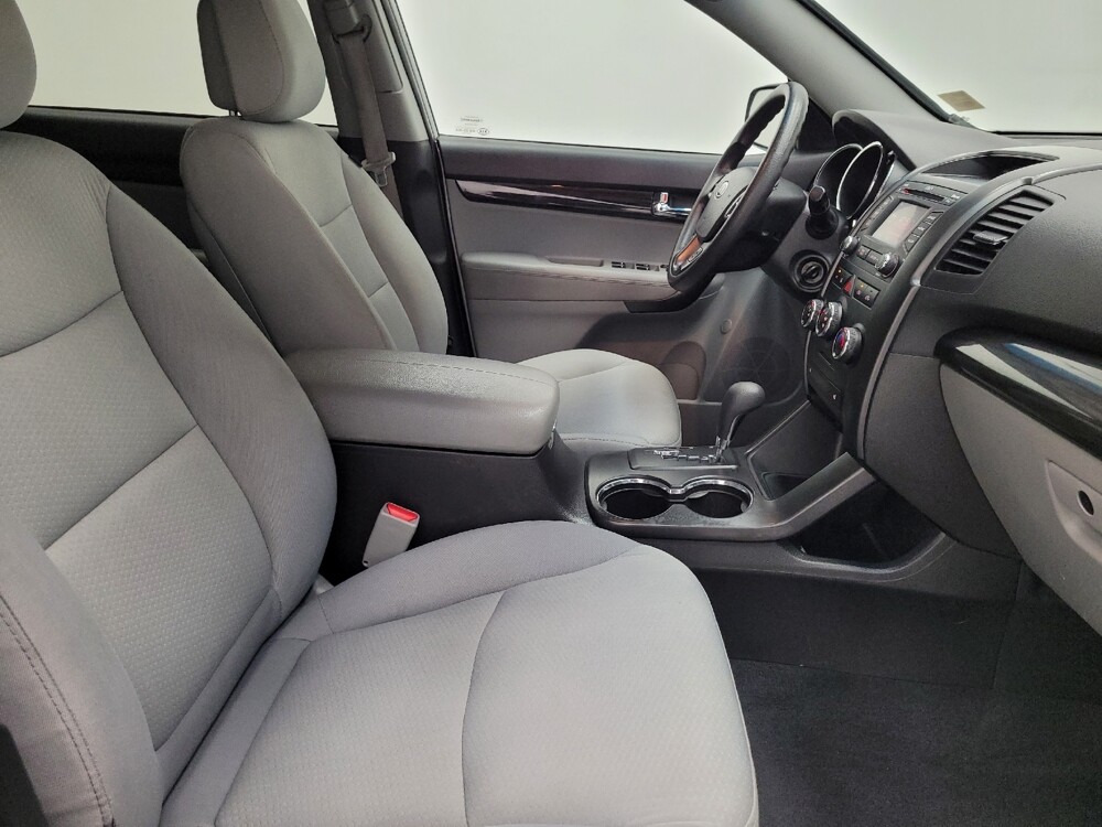 2013 Kia Sorento in Las Vegas, NV 89102 - 18096435 21