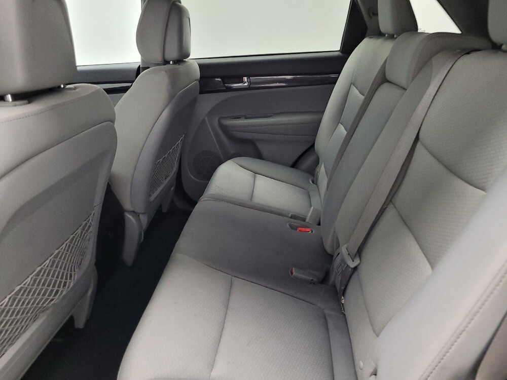 2013 Kia Sorento in Las Vegas, NV 89102 - 18096435 18