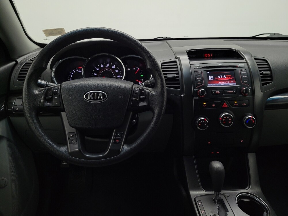 2013 Kia Sorento in Las Vegas, NV 89102 - 18096435 22