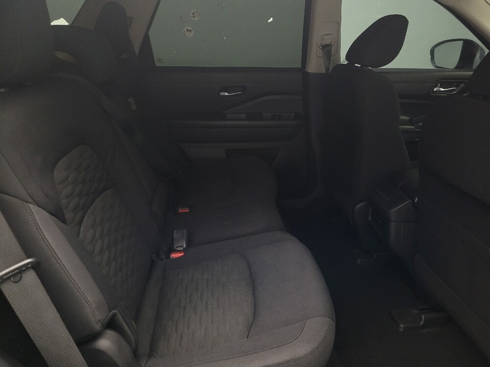 2022 Nissan Pathfinder in Jacksonville, FL 32210 - 18096439 19