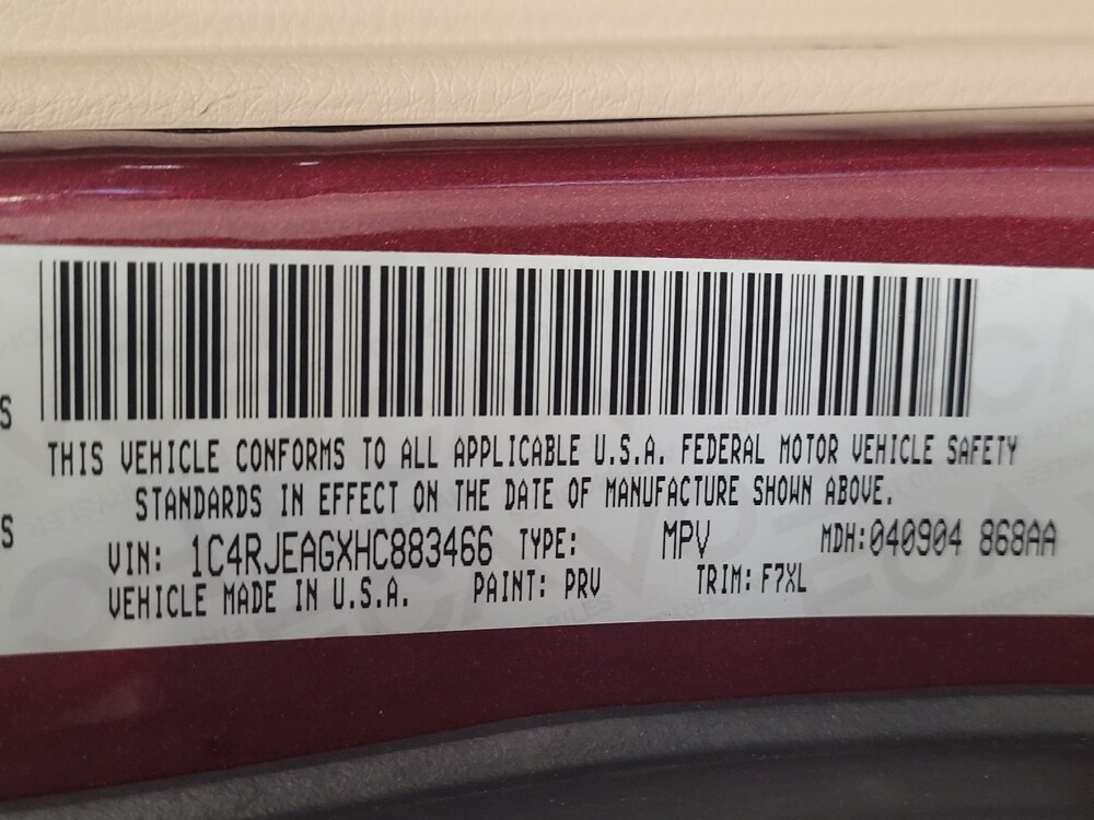 2017 Jeep Grand Cherokee in Columbia, SC 29210 - 18096442 33