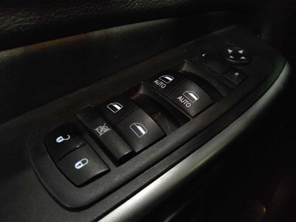 2019 Jeep Cherokee in Ocala, FL 34471 - 18096453 27