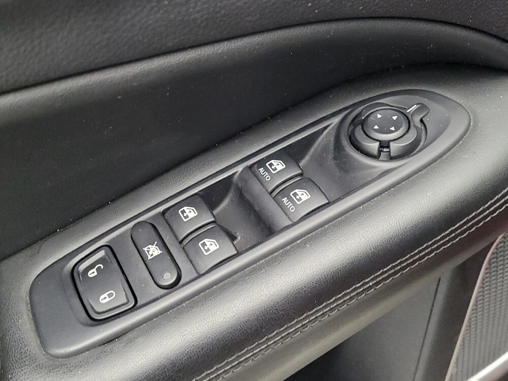 2018 Jeep Compass in Lauderdale Lakes, FL 33313 - 18096456 27