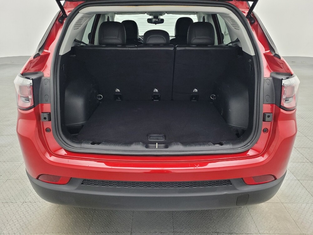 2018 Jeep Compass in Lauderdale Lakes, FL 33313 - 18096456 29