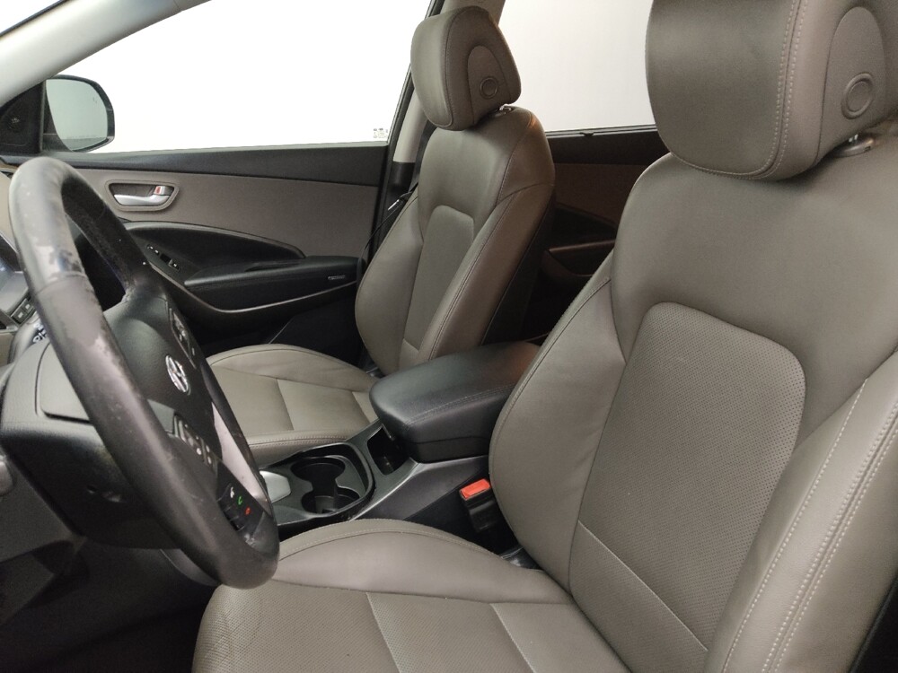 2017 Hyundai Santa Fe in Ocala, FL 34471 - 18096457 17