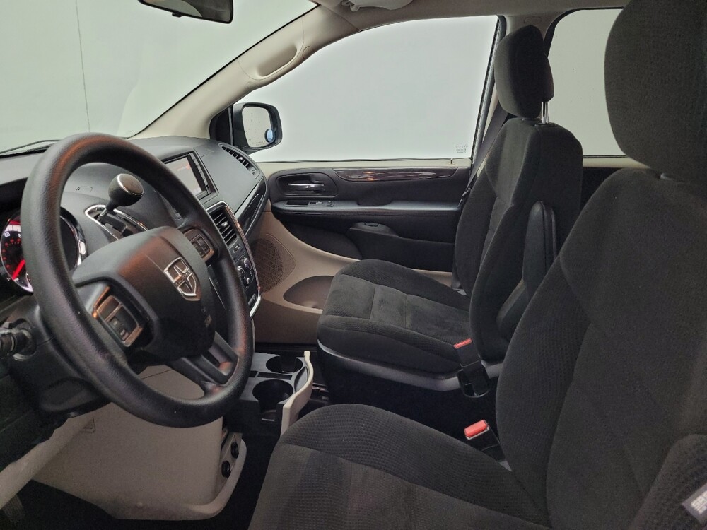 2017 Dodge Grand Caravan in Greensboro, NC 27407 - 18096473 17