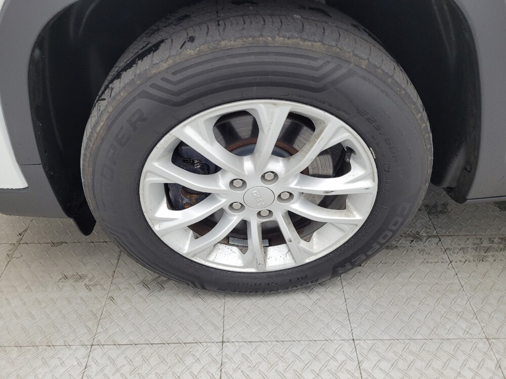 2020 Jeep Cherokee in Columbia, SC 29210 - 18096476 31