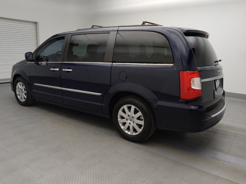 2016 Chrysler Town & Country in Colorado Springs, CO 80909 - 18096478 3