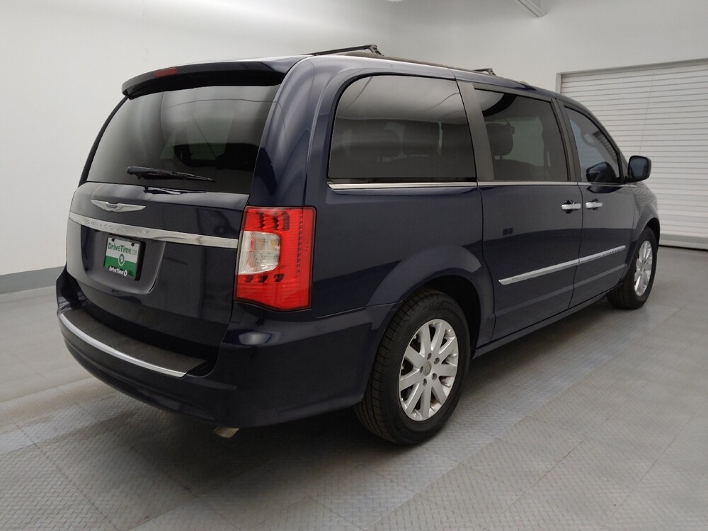 2016 Chrysler Town & Country in Colorado Springs, CO 80909 - 18096478 9