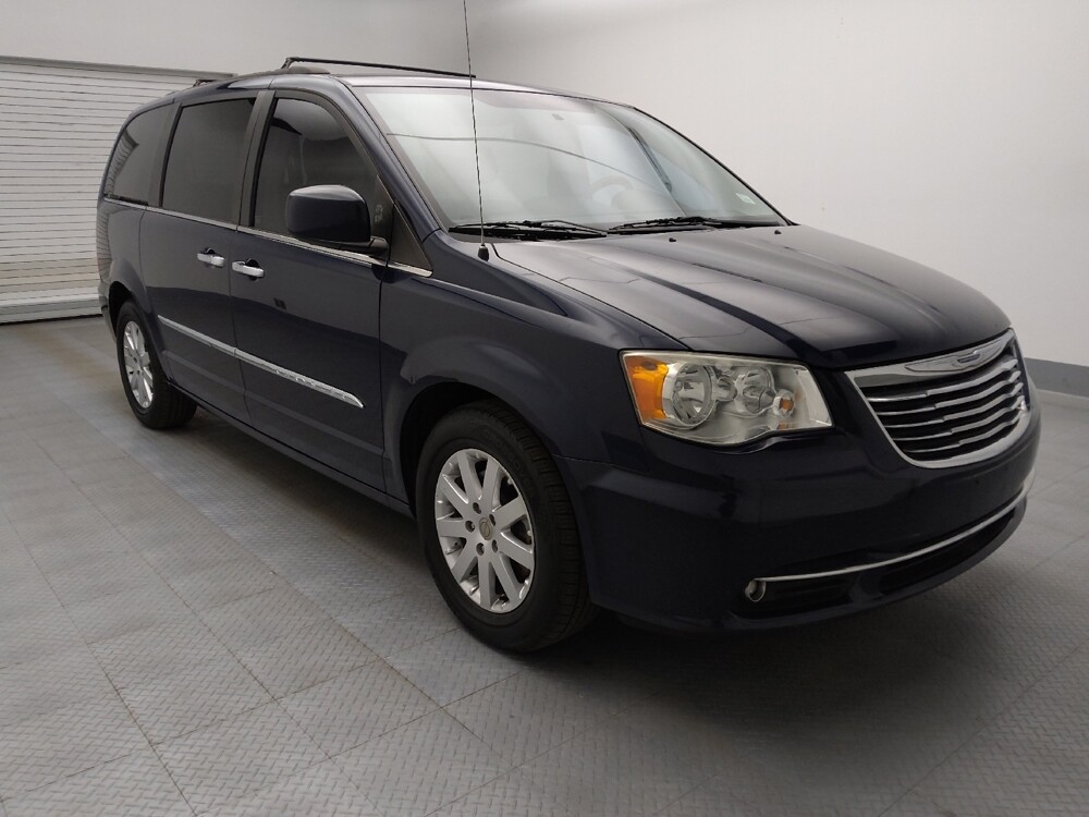 2016 Chrysler Town & Country in Colorado Springs, CO 80909 - 18096478 13