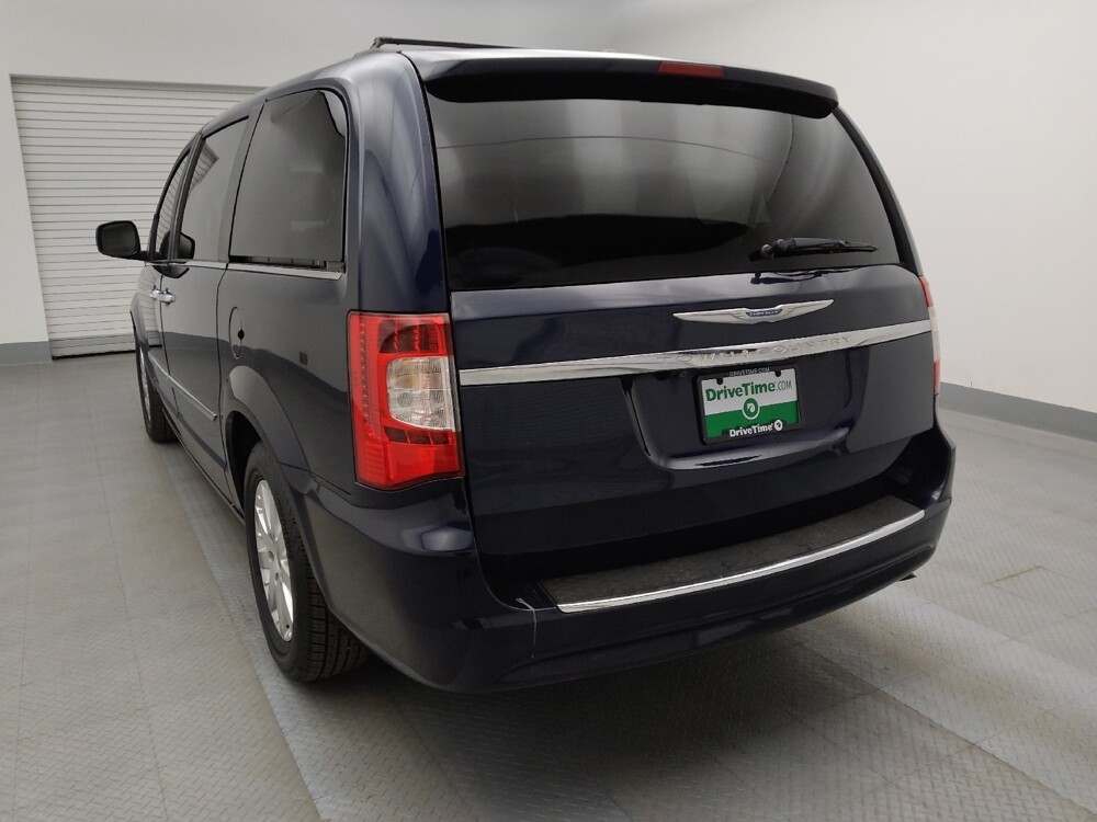 2016 Chrysler Town & Country in Colorado Springs, CO 80909 - 18096478 6