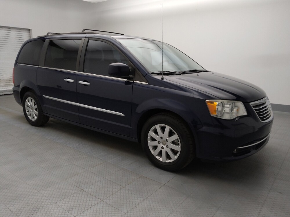 2016 Chrysler Town & Country in Colorado Springs, CO 80909 - 18096478 11