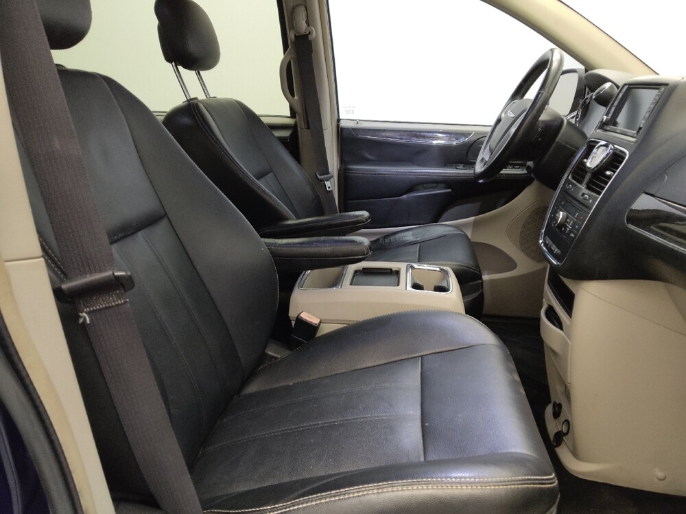 2016 Chrysler Town & Country in Colorado Springs, CO 80909 - 18096478 21