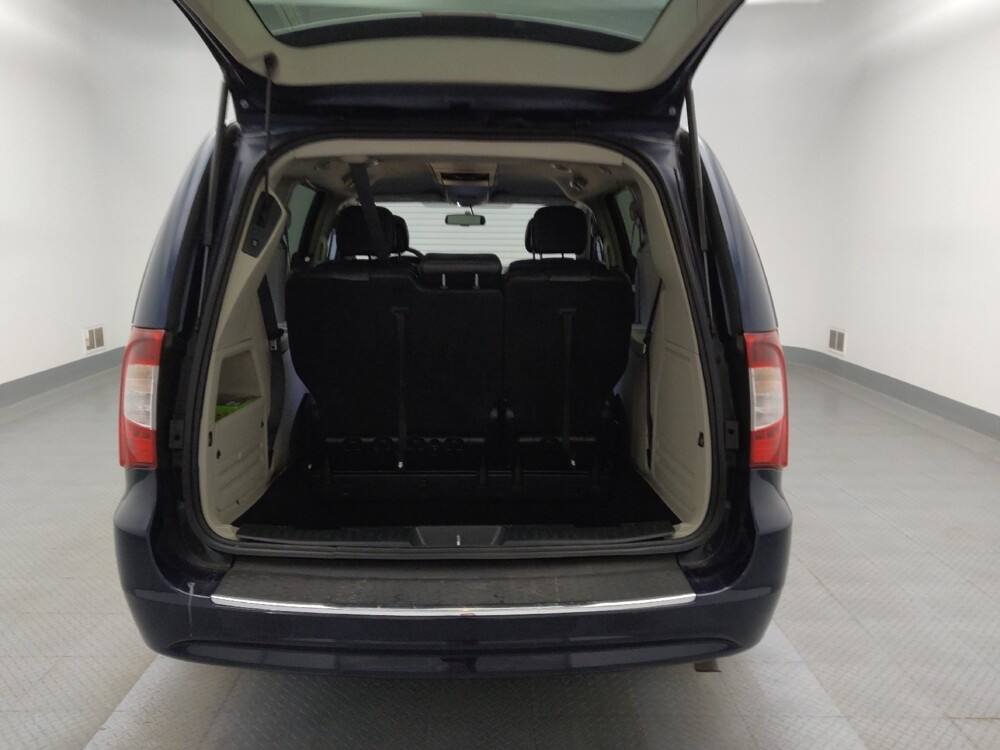 2016 Chrysler Town & Country in Colorado Springs, CO 80909 - 18096478 29