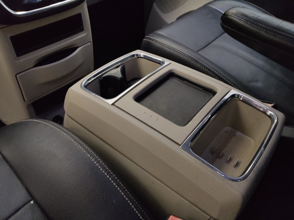 2016 Chrysler Town & Country in Colorado Springs, CO 80909 - 18096478 26