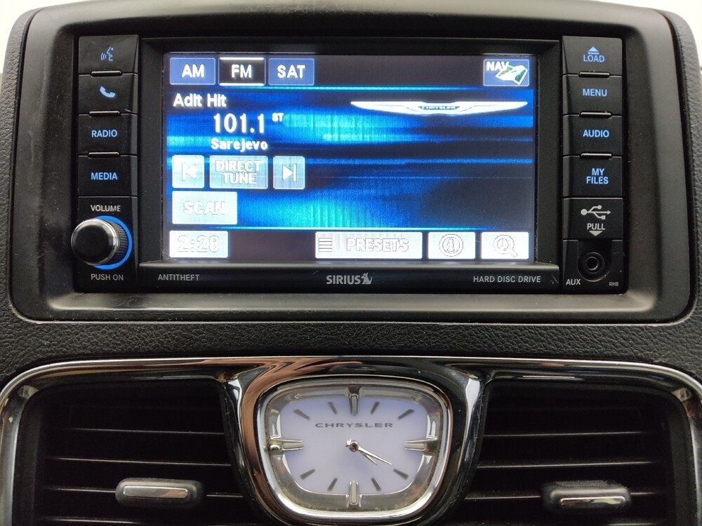 2016 Chrysler Town & Country in Colorado Springs, CO 80909 - 18096478 25