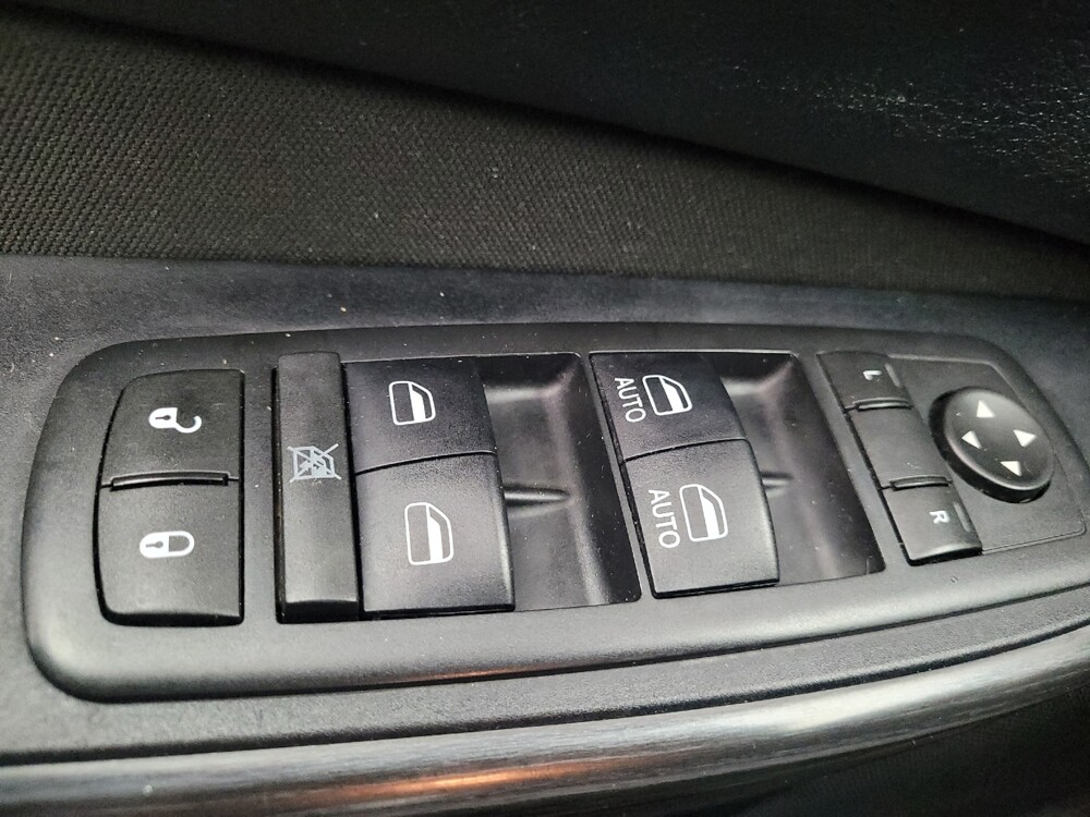 2016 Jeep Cherokee in Huntsville, AL 35816 - 18096483 27