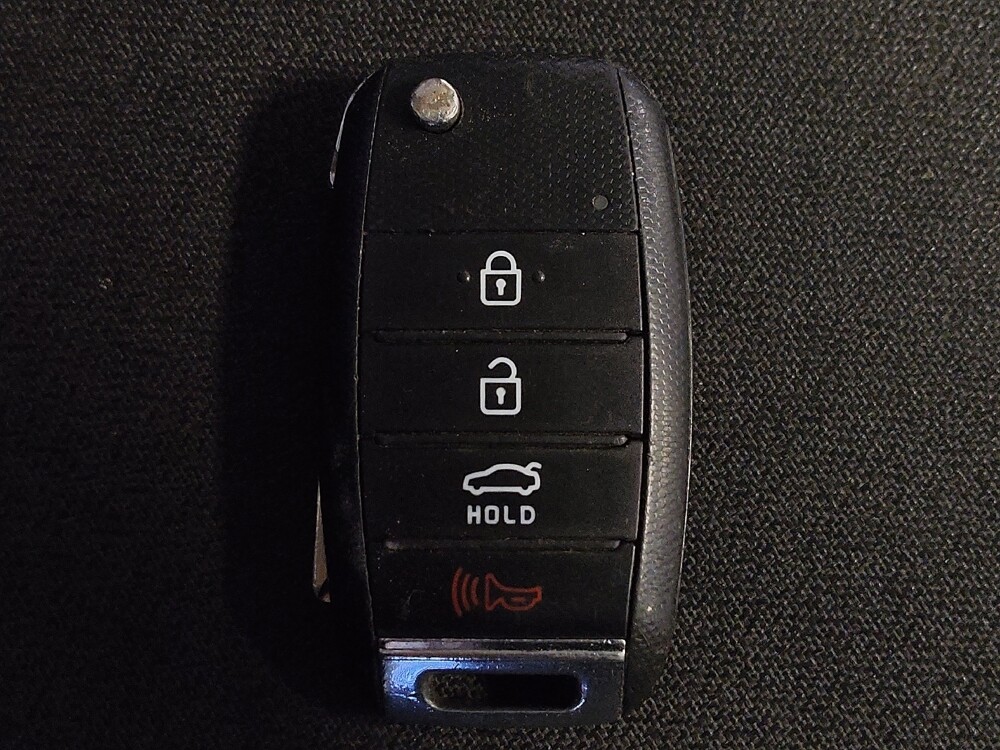 2017 Kia Sorento in Houston, TX 77060 - 18096492 32