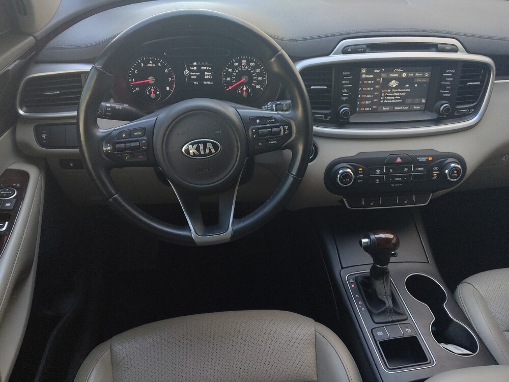 2017 Kia Sorento in Houston, TX 77060 - 18096492 22
