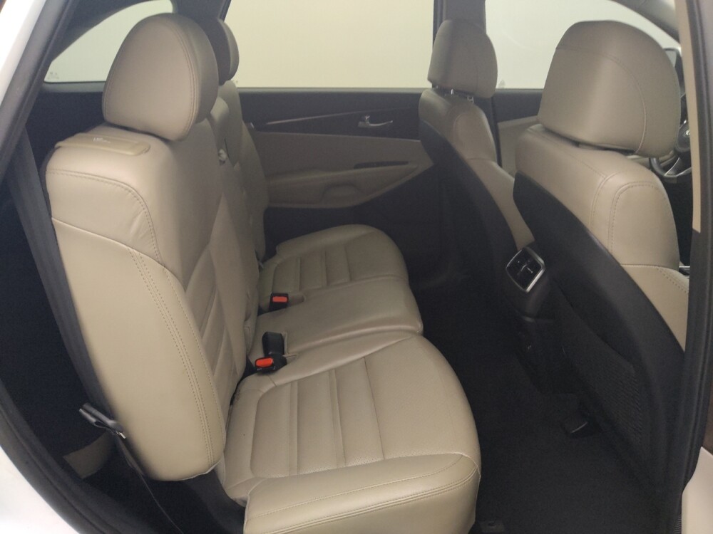 2017 Kia Sorento in Houston, TX 77060 - 18096492 19