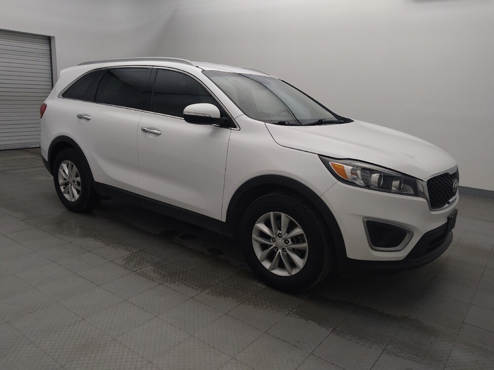 2017 Kia Sorento in Houston, TX 77060 - 18096492 11