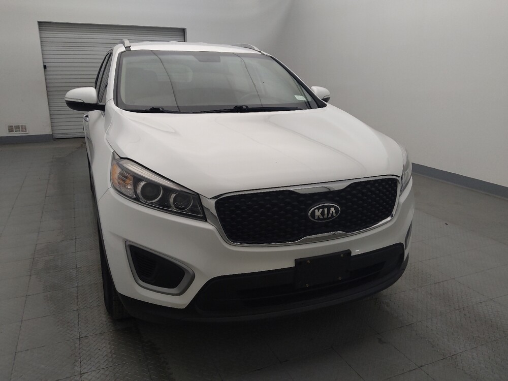 2017 Kia Sorento in Houston, TX 77060 - 18096492 14