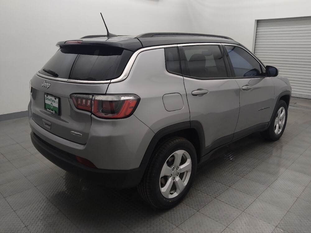 2019 Jeep Compass in Houston, TX 77060 - 18096496 9