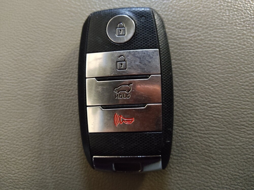 2018 Kia Sorento in Winston-Salem, NC 27103 - 18096500 32