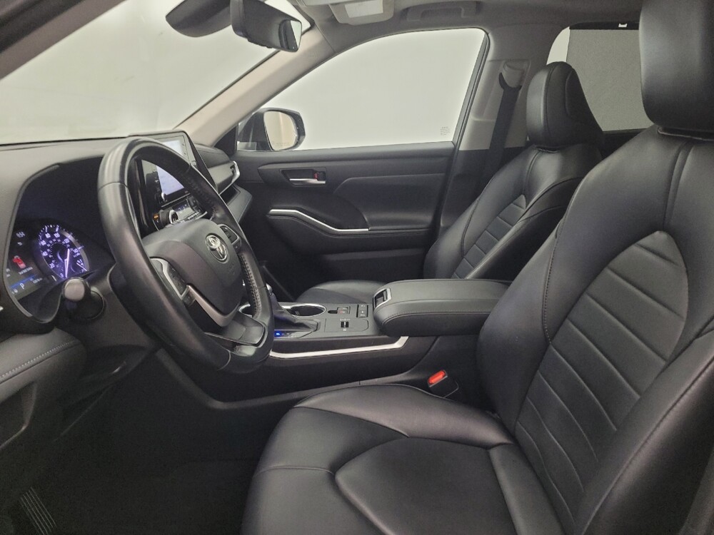 2022 Toyota Highlander in Lexington, KY 40509 - 18096504 17