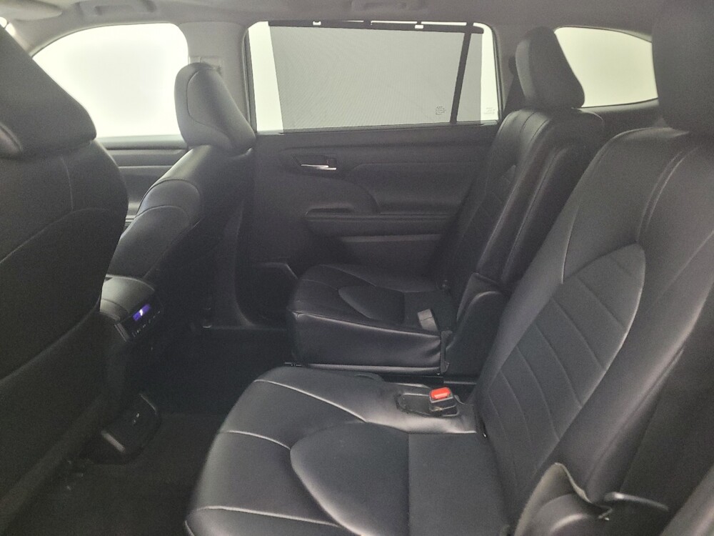 2022 Toyota Highlander in Lexington, KY 40509 - 18096504 18