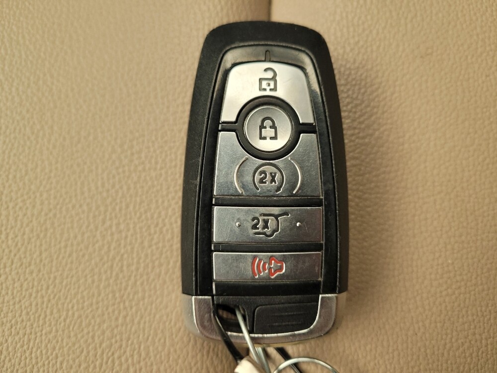 2020 Ford Explorer in Lexington, KY 40509 - 18096507 32