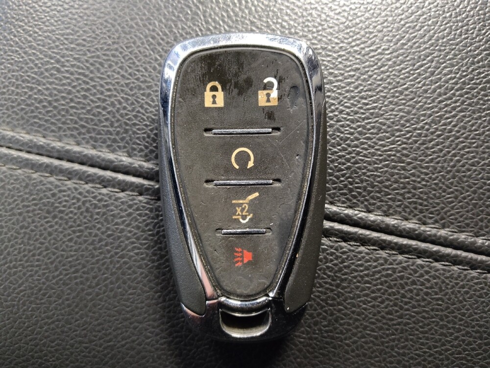 2019 Chevrolet Equinox in Greenville, SC 29607 - 18096522 32