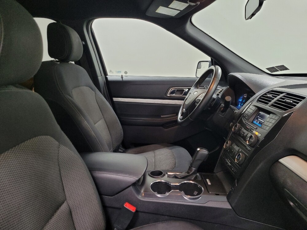 2017 Ford Explorer in Langhorne, PA 19047 - 18096538 21