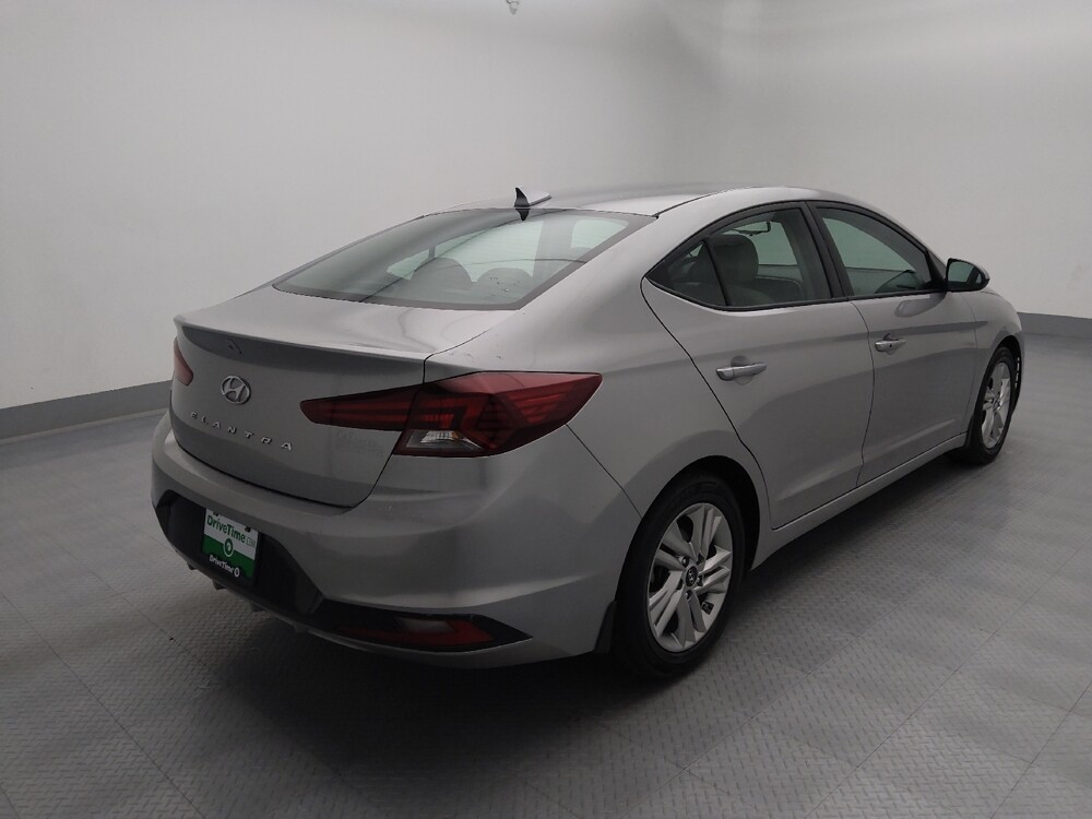 2020 Hyundai Elantra in Gladstone, MO 64118 - 18096546 9