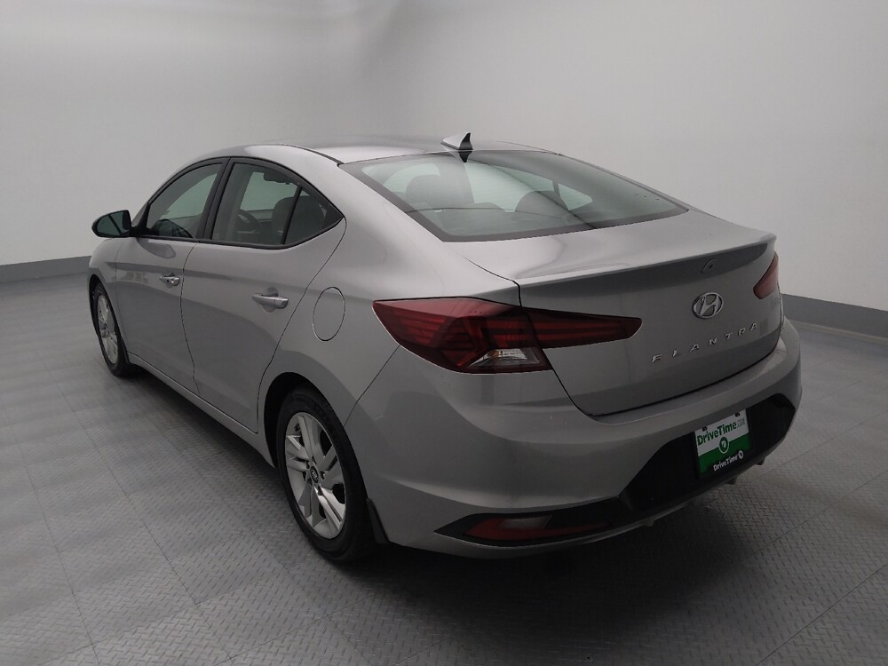 2020 Hyundai Elantra in Gladstone, MO 64118 - 18096546 5